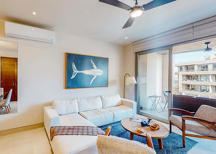 Ferienhaus Stunning 2 Br - Pool - Awesome Amenities